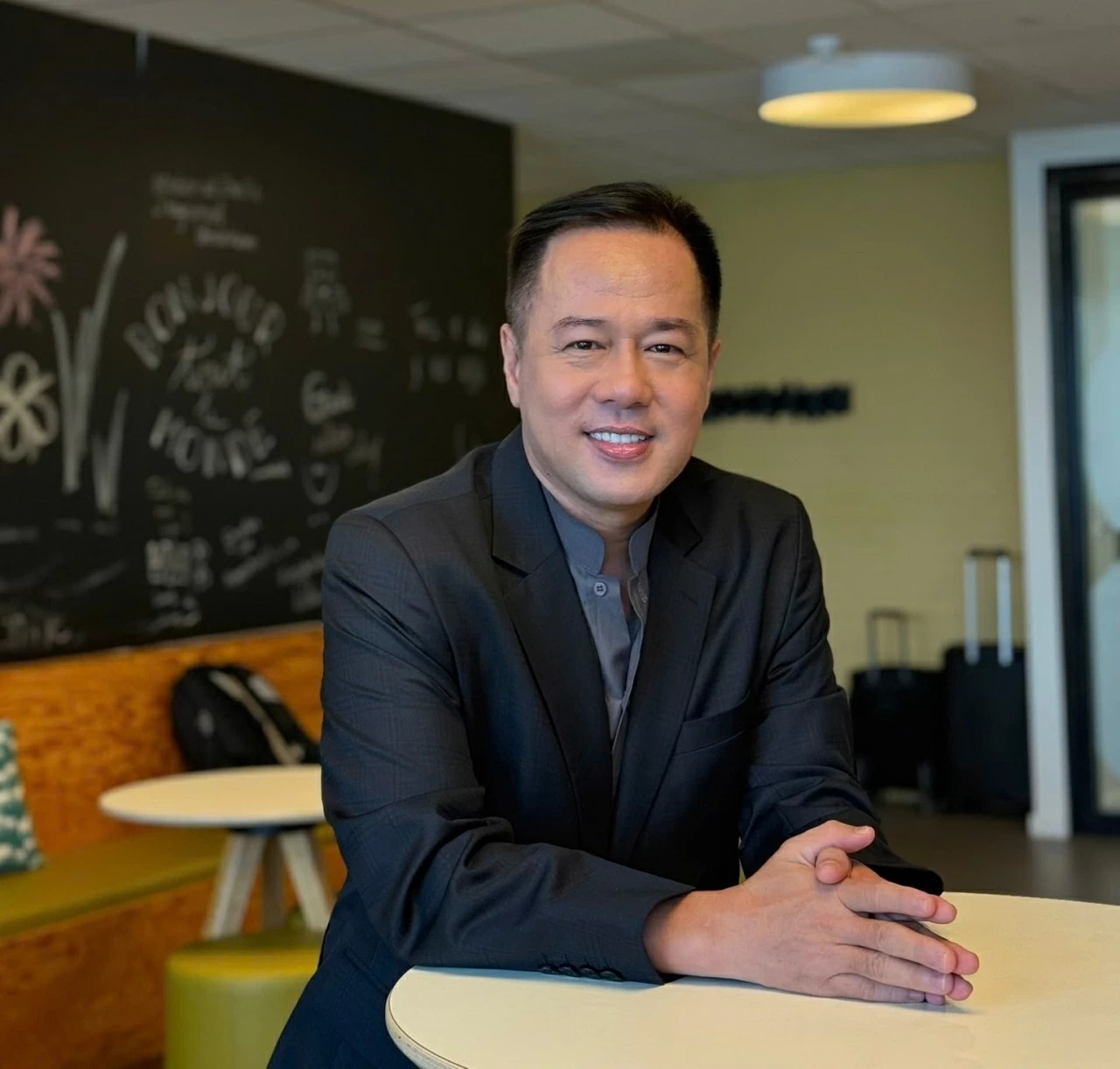 12. Số 10.Báo in: Vẻ đẹp của người phụ nữ hiện đại: Khi bản lĩnh trở thành chuẩn mực 12. Số 10.Báo in: Vẻ đẹp của người phụ nữ hiện đại: Khi bản lĩnh trở thành chuẩn mực