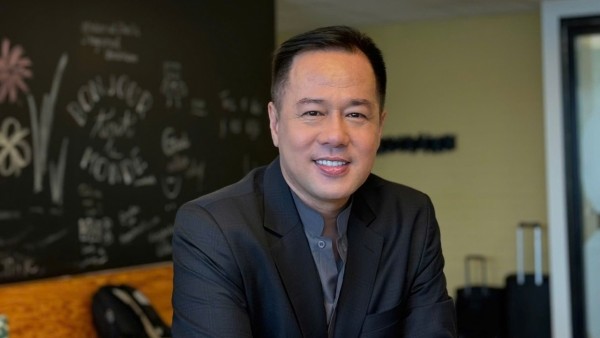 Vẻ đẹp phụ nữ hiện đại