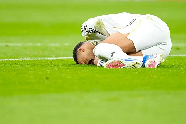 Real Madrid công bố tình trạng của Mbappe