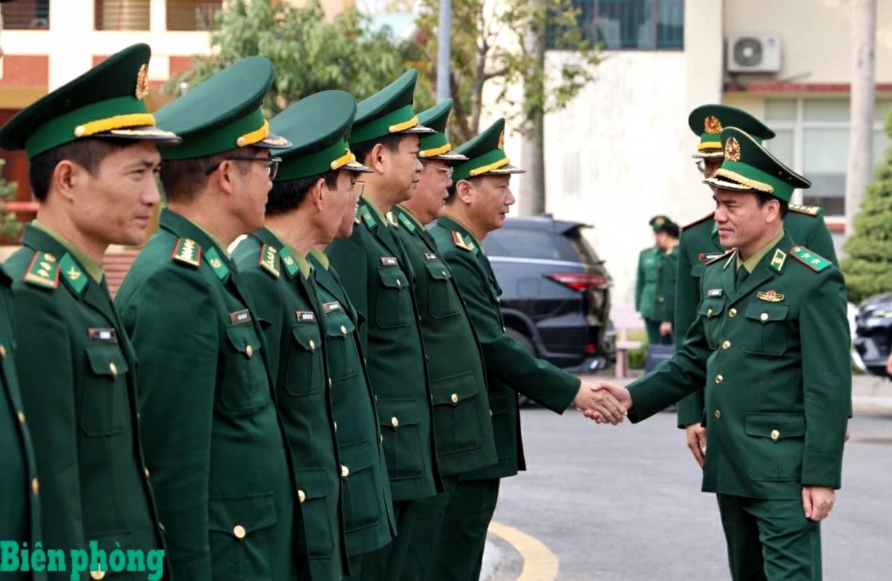 Bộ đội Biên phòng tiếp tục phát huy vai trò nòng cốt, chuyên trách trong quản lý, bảo vệ chủ quyền lãnh thổ, an ninh biên giới quốc gia Bộ đội Biên phòng tiếp tục phát huy vai trò nòng cốt, chuyên trách trong quản lý, bảo vệ chủ quyền lãnh thổ, an ninh biên giới quốc gia