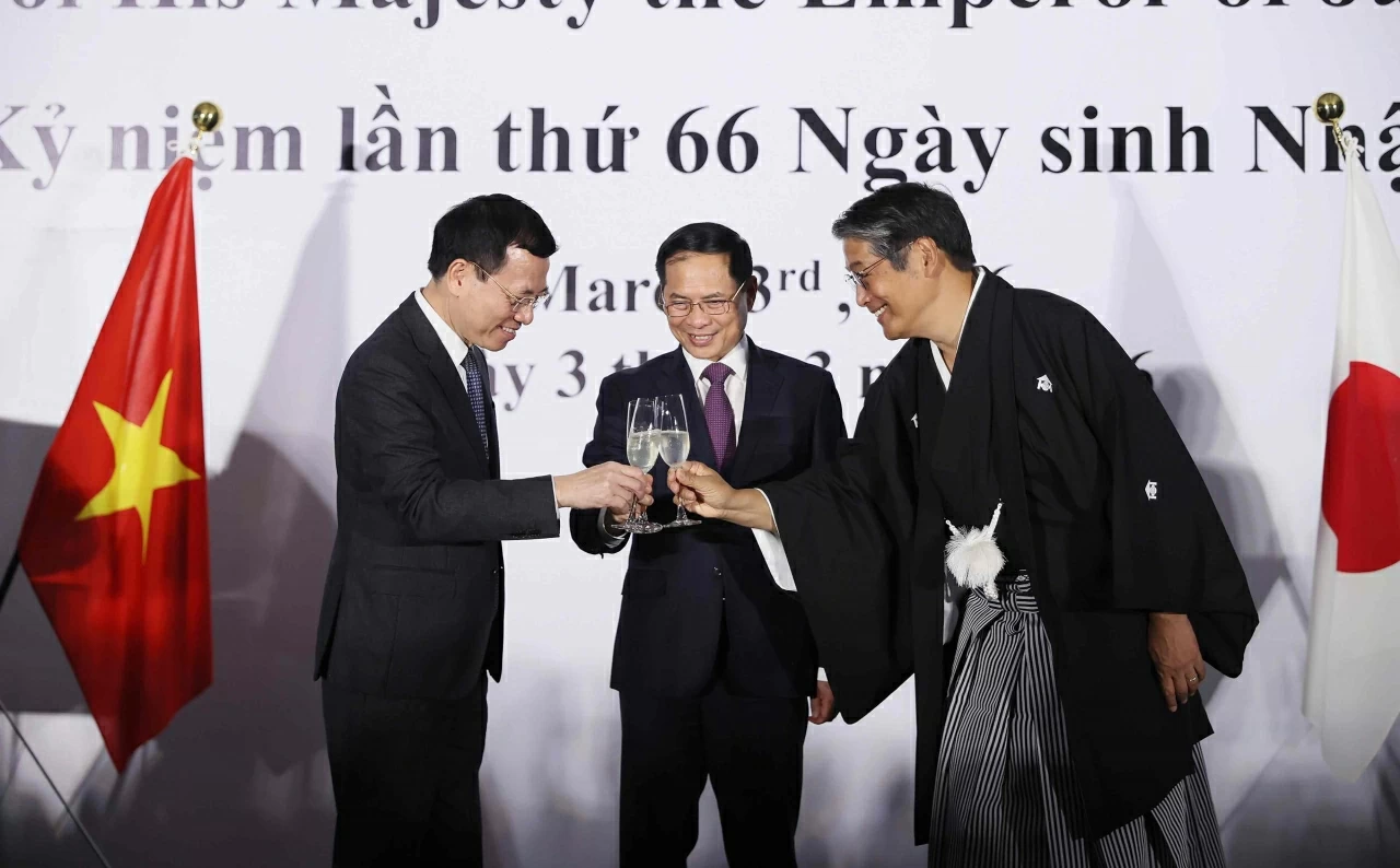 Nhật Bản là đối tác quan trọng hàng đầu, là người bạn đồng hành tin cậy trong kỷ nguyên phát triển của Việt Nam Nhật Bản là đối tác quan trọng hàng đầu, là người bạn đồng hành tin cậy trong kỷ nguyên phát triển của Việt Nam