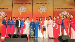 Phụ nữ Việt tự tin hội nhập ở châu Âu