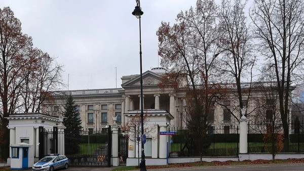 Giữa lúc quan hệ song phương nguội lạnh, Nga có hành động ngoại giao quan trọng với Ba Lan