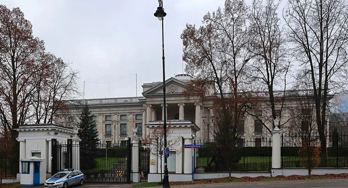 Giữa lúc quan hệ song phương nguội lạnh, Nga có hành động ngoại giao quan trọng với Ba Lan