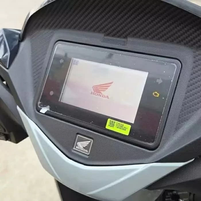 Honda Dio 125 X Edition được trang bị màn hình TFT có khả năng kết nối điện thoại thông minh.