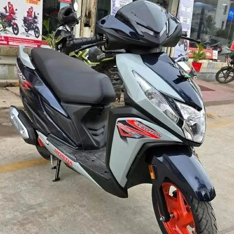 Xe tay ga Honda Dio 125 X Edition vừa ra mắt tại Ấn Độ. Xe tay ga Honda Dio 125 X Edition vừa ra mắt tại Ấn Độ.