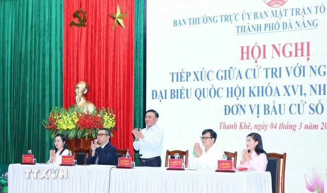 Thường trực Ban Bí thư Trần Cẩm Tú dự Hội nghị tiếp xúc giữa cử tri tại Đà Nẵng