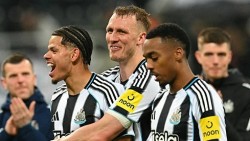 Newcastle lập thành tích 95 năm có 1 trước Man Utd