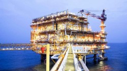 Tập đoàn dầu khí Qatar tuyên bố tình trạng bất khả kháng sau các cuộc tấn công