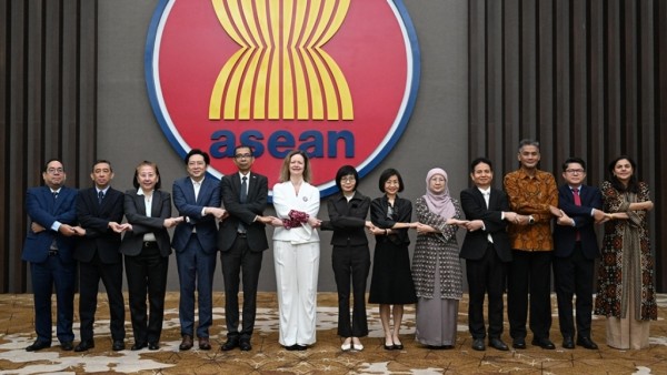 Đại sứ Tôn Thị Ngọc Hương đồng chủ trì Cuộc họp Ủy ban Hợp tác chung ASEAN-Anh lần thứ 5