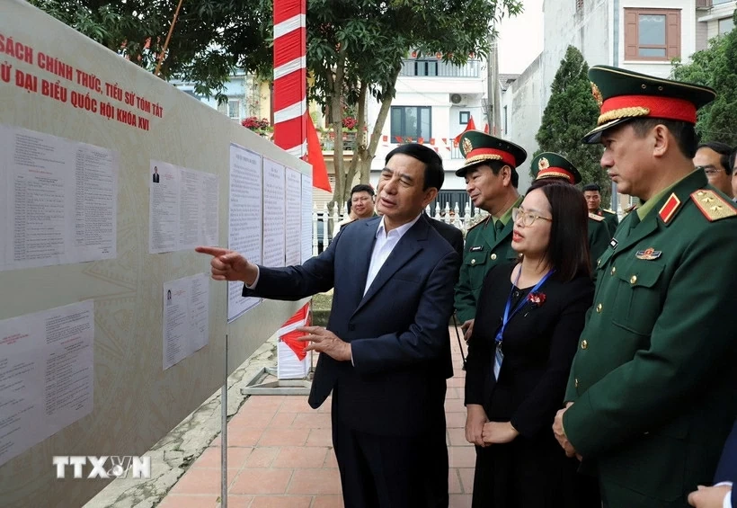 Cử tri tự hào khi được trực tiếp đóng góp vào sự kiện quan trọng của đất nước Cử tri tự hào khi được trực tiếp đóng góp vào sự kiện quan trọng của đất nước