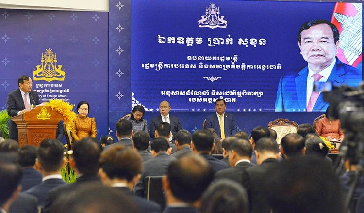 Campuchia cảnh báo trật tự. (Nguonf: Khmer Times)