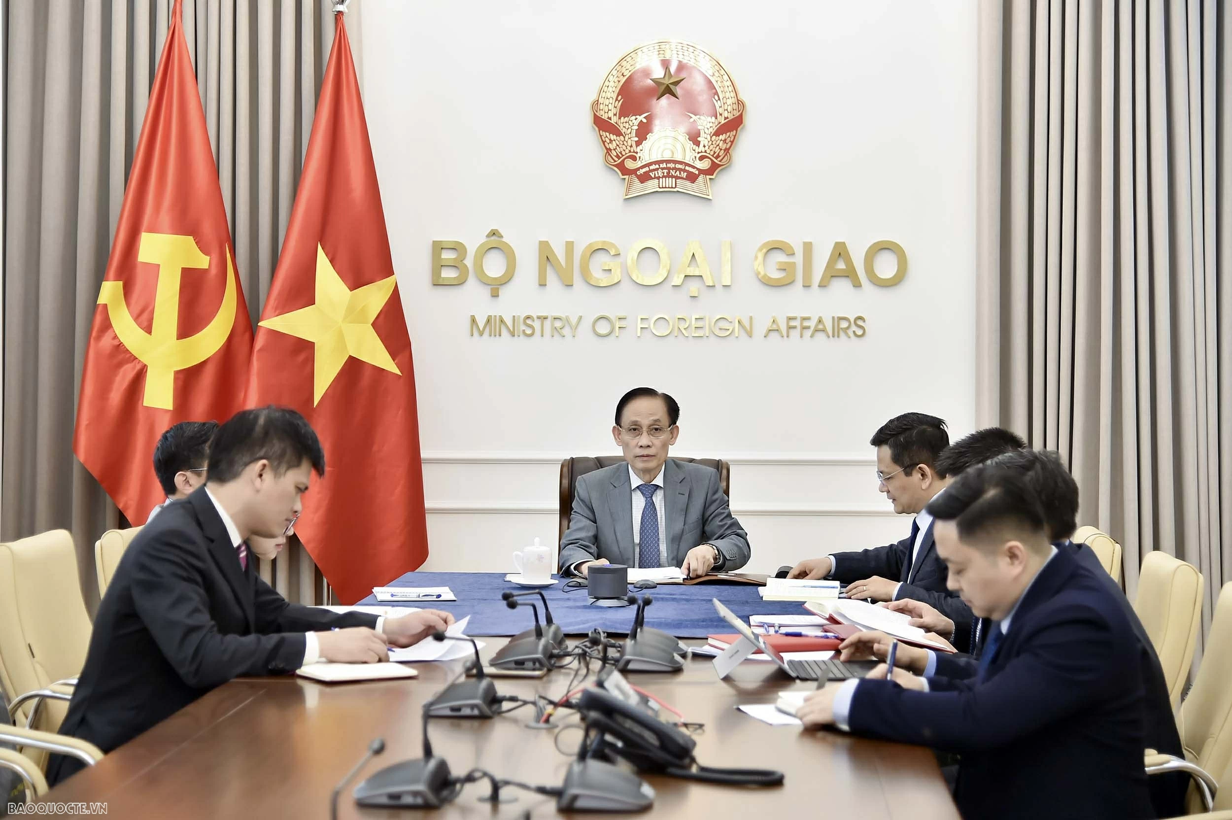 Bộ trưởng Ngoại giao Lê Hoài Trung điện đàm với Cao ủy phụ trách An ninh và Đối ngoại của Liên minh châu Âu (EU) Bộ trưởng Ngoại giao Lê Hoài Trung điện đàm với Phó Chủ tịch Ủy ban châu Âu