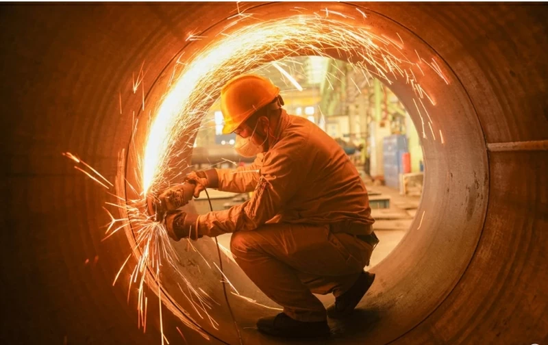 Trung Quốc chuyển hướng sang chiến lược 'đầu tư vào con người' khi động lực tăng trưởng chuyển mình