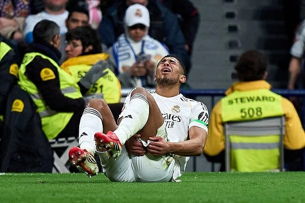 Bellingham trở về Anh điều trị vì chấn thương diễn biến xấu