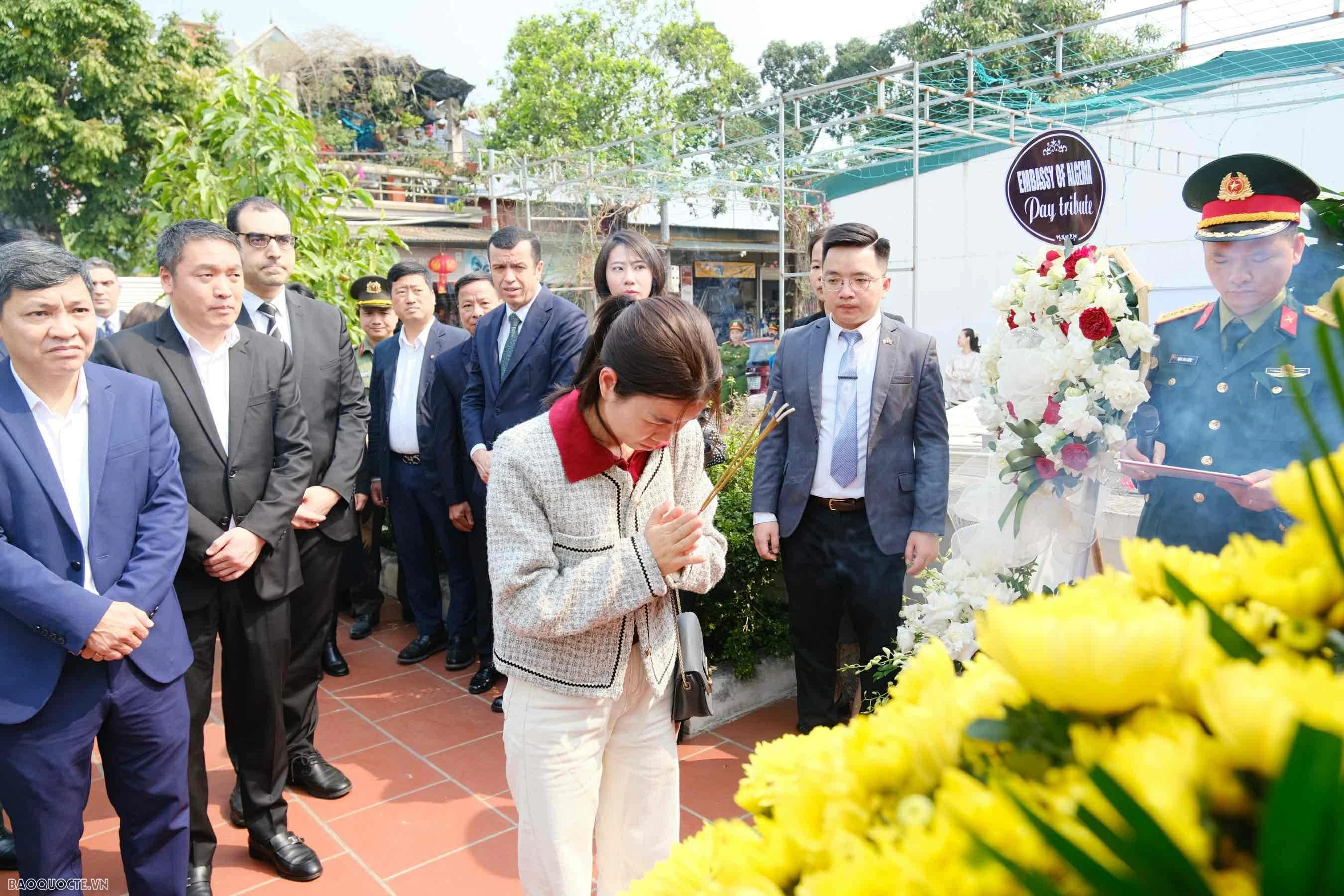 Tưởng niệm 52 năm ngày các cán bộ, phóng viên Việt Nam-Algeria hy sinh trong vụ tai nạn máy bay tại Sóc Sơn