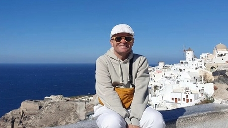 Thi sĩ Hy Lạp ra mắt tập thơ 'Bụi bay' tại Việt Nam