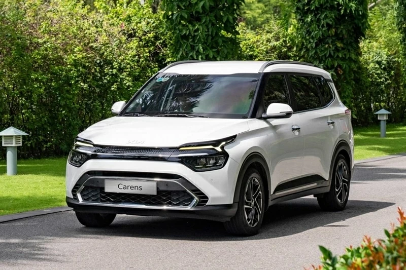 Kia Carens cũng được đưa vào chương trình ưu đãi trong tháng 3.