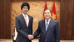 Chánh Văn phòng Trung ương Đảng Phạm Gia Túc tiếp Đại sứ Singapore Rajpal Singh