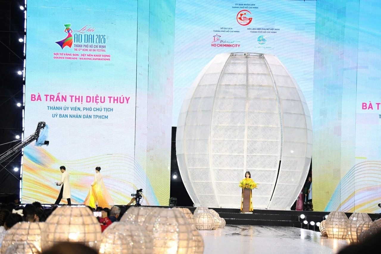 TP.HCM khai mạc Lễ hội Áo dài lần thứ 12 với chủ đề 'Sợi tơ vàng son - Dệt nên khát vọng'