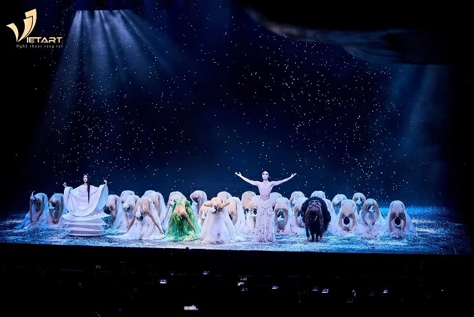 'Khổng Tước' mê hoặc khán giả Hà Nội trong đêm công diễn đầu tiên