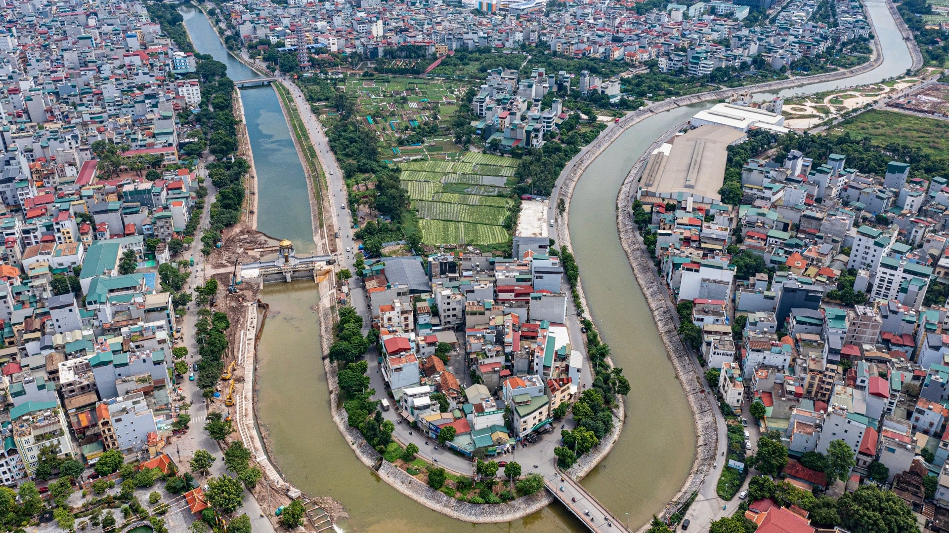 Hà Nội phân luồng giao thông thi công cải tạo tuyến hạ lưu Kim Ngưu