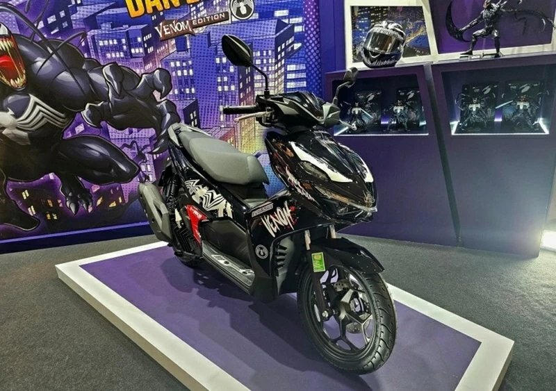 Phiên bản lấy cảm hứng từ Venom mang phong cách tối màu mạnh mẽ với tông đen chủ đạo.