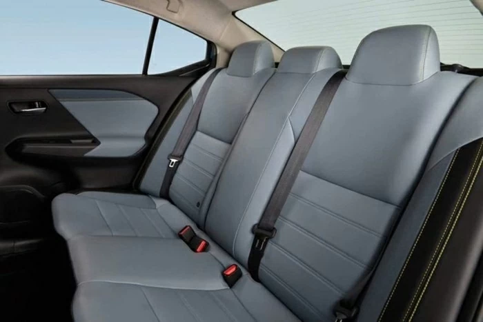Hàng ghế sau của Nissan Versa 2026.