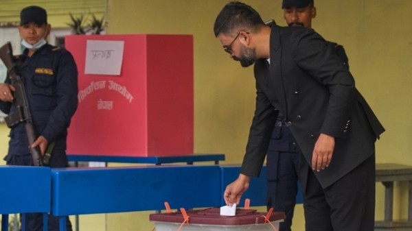 Đảng mới thành lập tạm dẫn đầu tổng tuyển cử Nepal