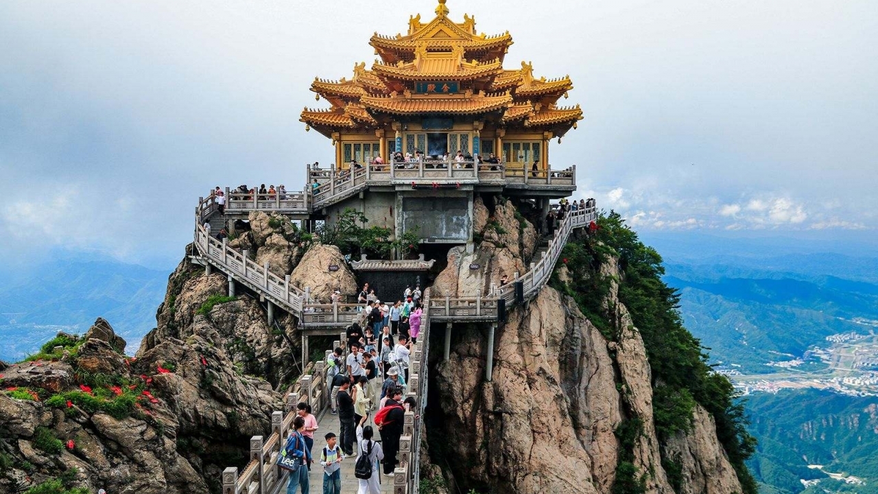 Du lịch nội địa Trung Quốc lập kỷ lục mới trong năm 2025