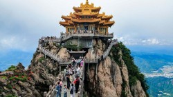 Du lịch nội địa Trung Quốc lập kỷ lục mới trong năm 2025