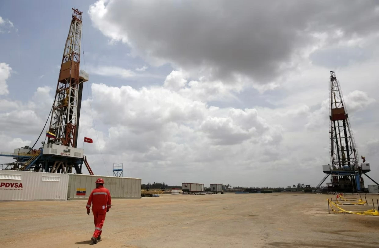 Mỹ đang khai thác lượng dầu 'khổng lồ' từ Venezuela, Tổng thống Trump kỳ vọng đạt thỏa thuận với Cuba