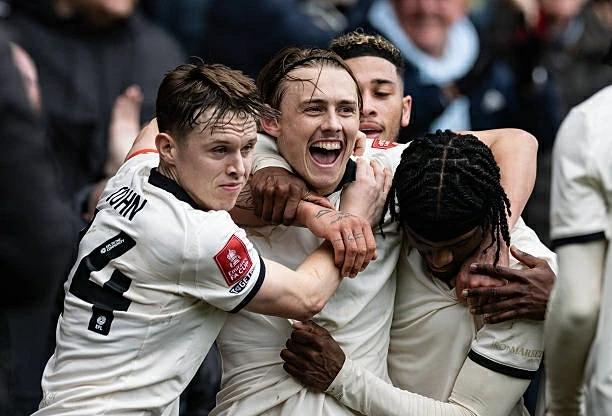 Đã xác định 7/8 CLB vào tứ kết FA Cup: Bất ngờ lớn Đã xác định 7/8 CLB vào tứ kết FA Cup: Bất ngờ lớn