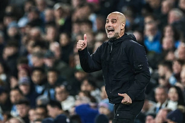 HLV Pep ngầm xác nhận ở lại Man City mùa giải tới
