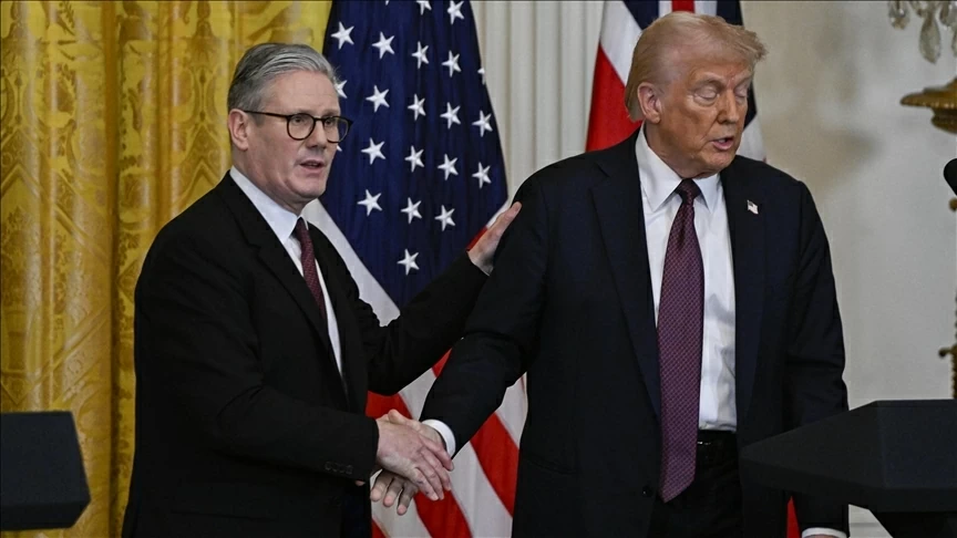 Tổng thống Pháp chuẩn bị đến vùng gần tâm bão Trung Đông; Thủ tướng Anh tìm cách xoa dịu Tổng thống Mỹ