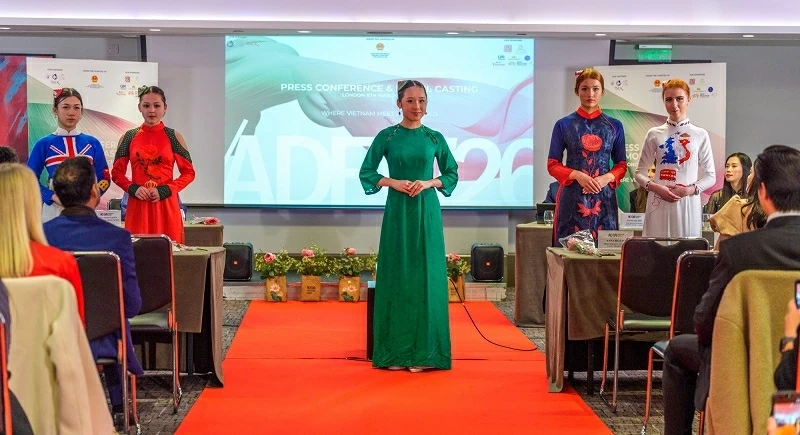 Áo dài Fashion Week 2026: Tôn vinh di sản Việt trên sân khấu thời trang quốc tế