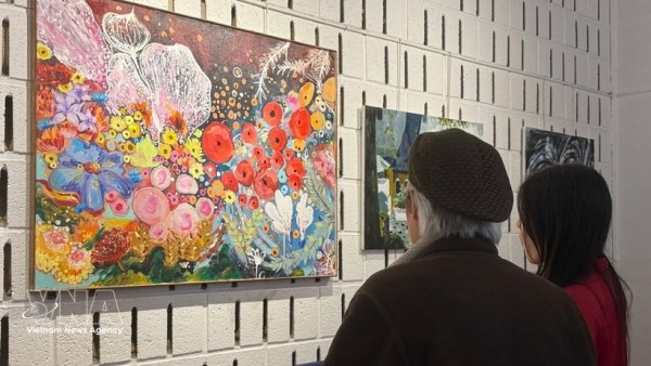 Exhibition of paintings and books 'Vietnamese Soul on French Soil' in France