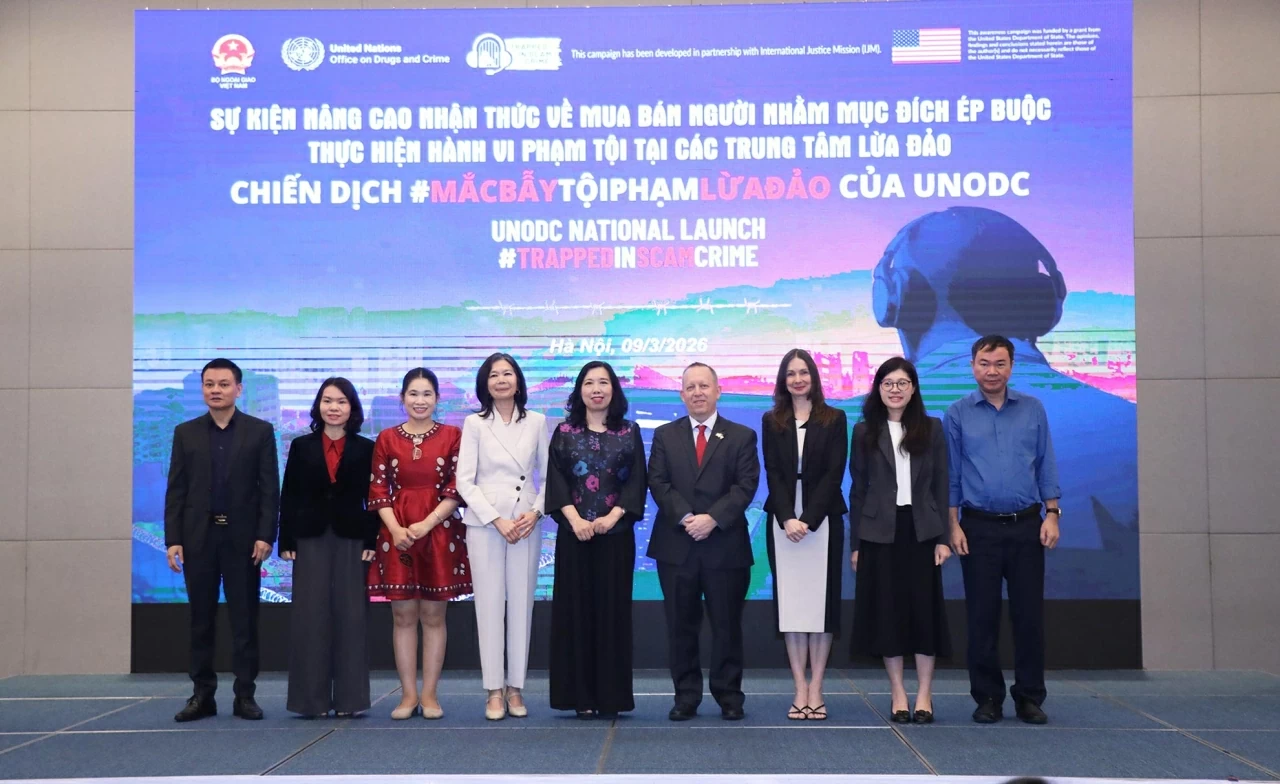 Các đại biểu chụp bức ảnh chung. (Ảnh: Thành Long)