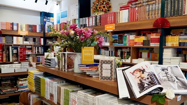 Mang sách ngoại văn tuyển chọn đến độc giả Việt Nam