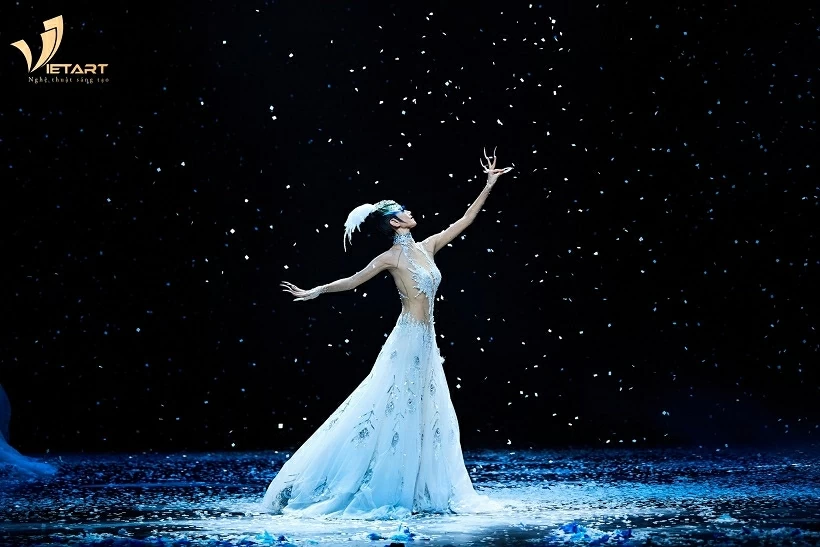 Dư âm ‘Khổng Tước’ sau những đêm diễn ấn tượng tại Hà Nội Dư âm vũ kịch ‘Khổng Tước’ sau những suất diễn ấn tượng tại Hà Nội