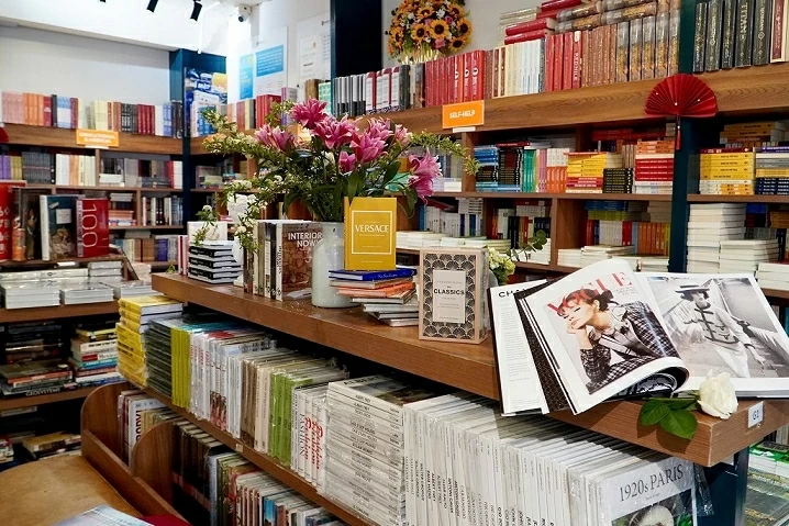 Mang sách ngoại văn tuyển chọn đến độc giả Việt Nam