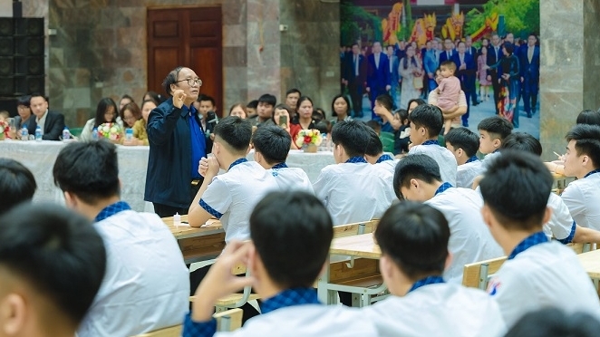 Đánh thức bản lĩnh và sự thấu cảm cho học sinh