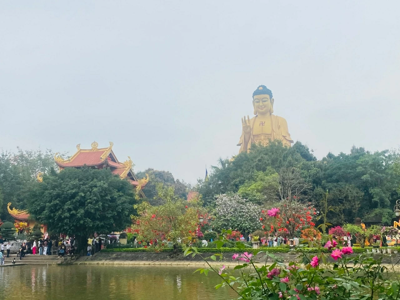 12.Số 11.Báo in: Giữ hồn cốt” lễ hội trong dòng chảy hiện đại