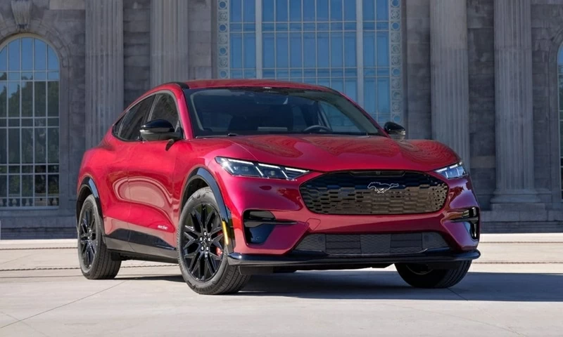 Top 10 xe ô tô bán chậm nhất tháng 2/2026: Ford Mustang Mach-E đội sổ.