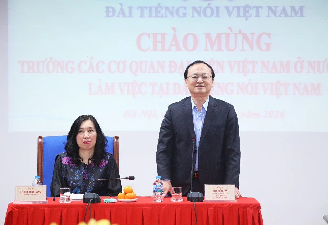 Ủy viên Trung ương Đảng, Tổng Giám đốc VOV Đỗ Tiến Sỹ phát biểu tại buổi làm việc. (Ảnh: Thành Long)