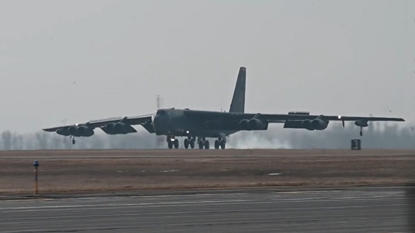 Xung đột Trung Đông: Bước leo thang mới của Mỹ, chiến dịch không kích Iran bước vào giai đoạn quyết định, Tehran có thể kích hoạt mạng lưới ngầm