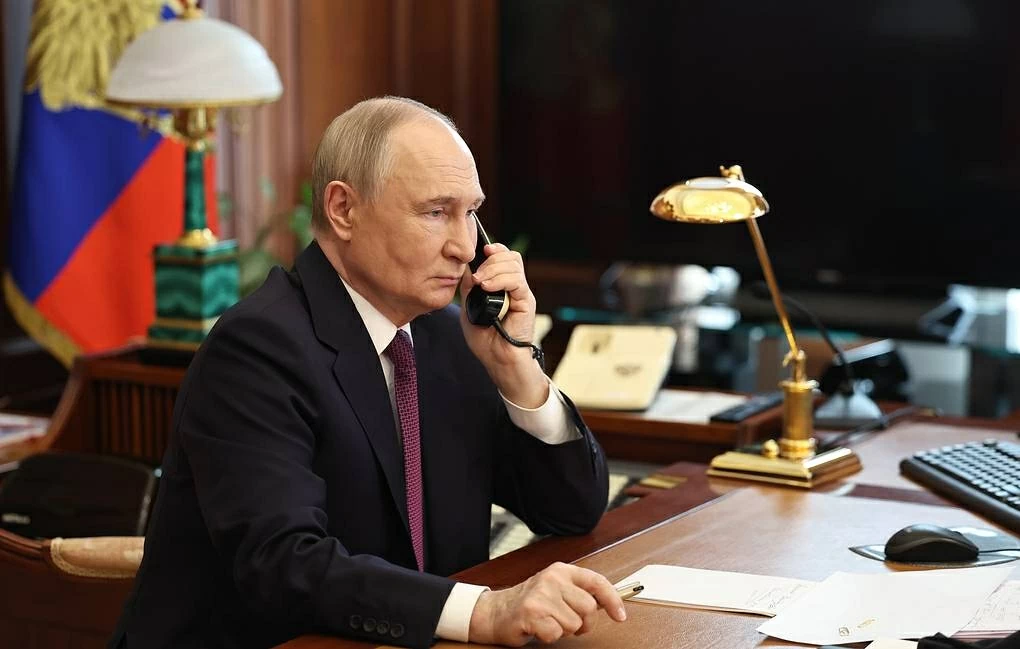 Giữa lúc xung đột Trung Đông khốc liệt, Tổng thống Nga Putin điện đàm với người đồng cấp Mỹ Donald Trump Giữa lúc xung đột Trung Đông khốc liệt, Tổng thống Nga Putin điện đàm với người đồng cấp Mỹ Donald Trump