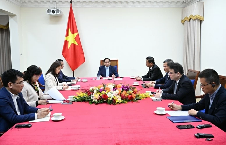 Thủ tướng Chính phủ Phạm Minh Chính điện đàm với Thủ tướng kiêm Bộ trưởng Ngoại giao Qatar Sheikh Mohammed bin Abdulrahman bin Jasim Al-Thani