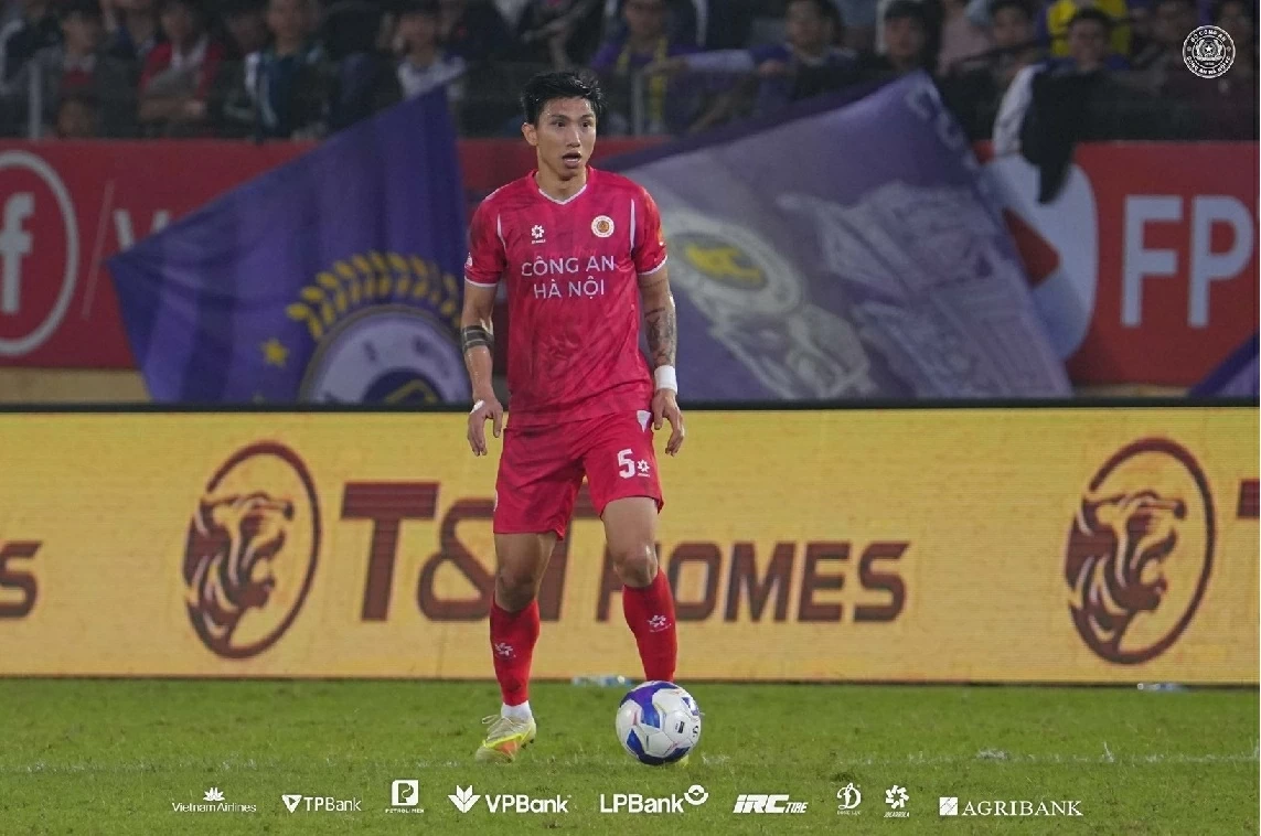 Văn Hậu trở lại đội tuyển Việt Nam sau 3 năm vắng bóng Văn Hậu trở lại đội tuyển Việt Nam sau 3 năm vắng bóng