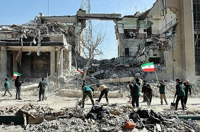 Mỹ tuyên bố tấn công hơn 5.000 mục tiêu ở Iran, Washington cùng Israel đã chịu bao nhiêu thương vong? Mỹ tuyên bố tấn công hơn 5.000 mục tiêu ở Iran, Washington cùng Israel đã chịu bao nhiêu thương vong?